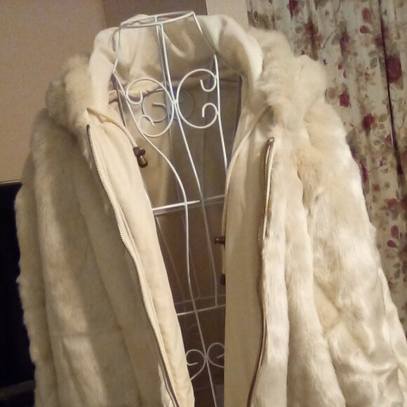 Woman Within Faux Fur Coat, sz 2x, Golden Ivory - Picture 2 of 7